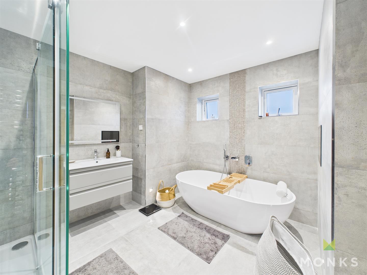 40 Albury Place, Shrewsbury, SY1 2ET For Sale